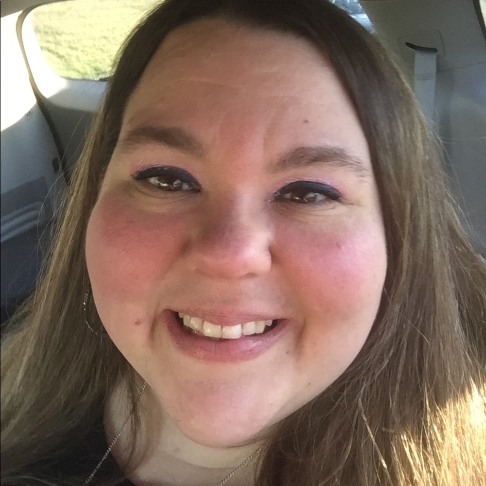Meet your Posher, Suzanne